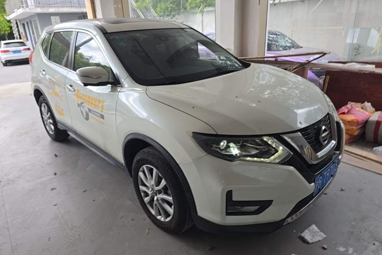 Used Nissan X-Trail 2020 2.0L XL Premium CVT 2WD SmartConnect Luxury Edition Front Right 45 Deg