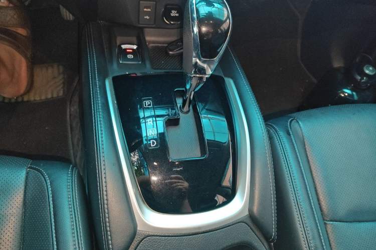 Used Nissan X-Trail 2020 2.0L XL ITS CVT 2WD SmartConnect Comfort Edition Gear Lever