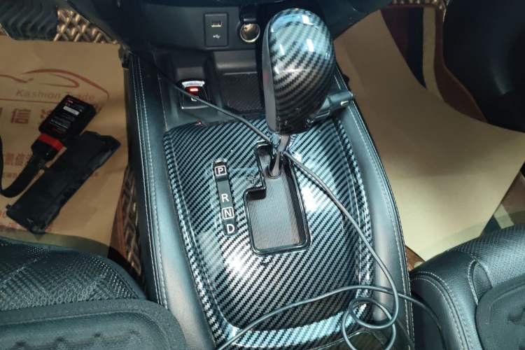Used Nissan X-Trail 2020 2.0L XL ITS 3-Row CVT 2WD SmartConnect 7-Seater Comfort Edition Gear Lever