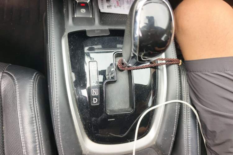 Used Nissan X-Trail 2020 2.0L XL ITS 3-Row CVT 2WD SmartConnect 7-Seater Comfort Edition Gear Lever