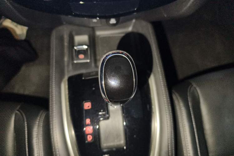 Used Nissan X-Trail 2020 2.0L XL Premium CVT 2WD SmartConnect Luxury Edition Gear Lever