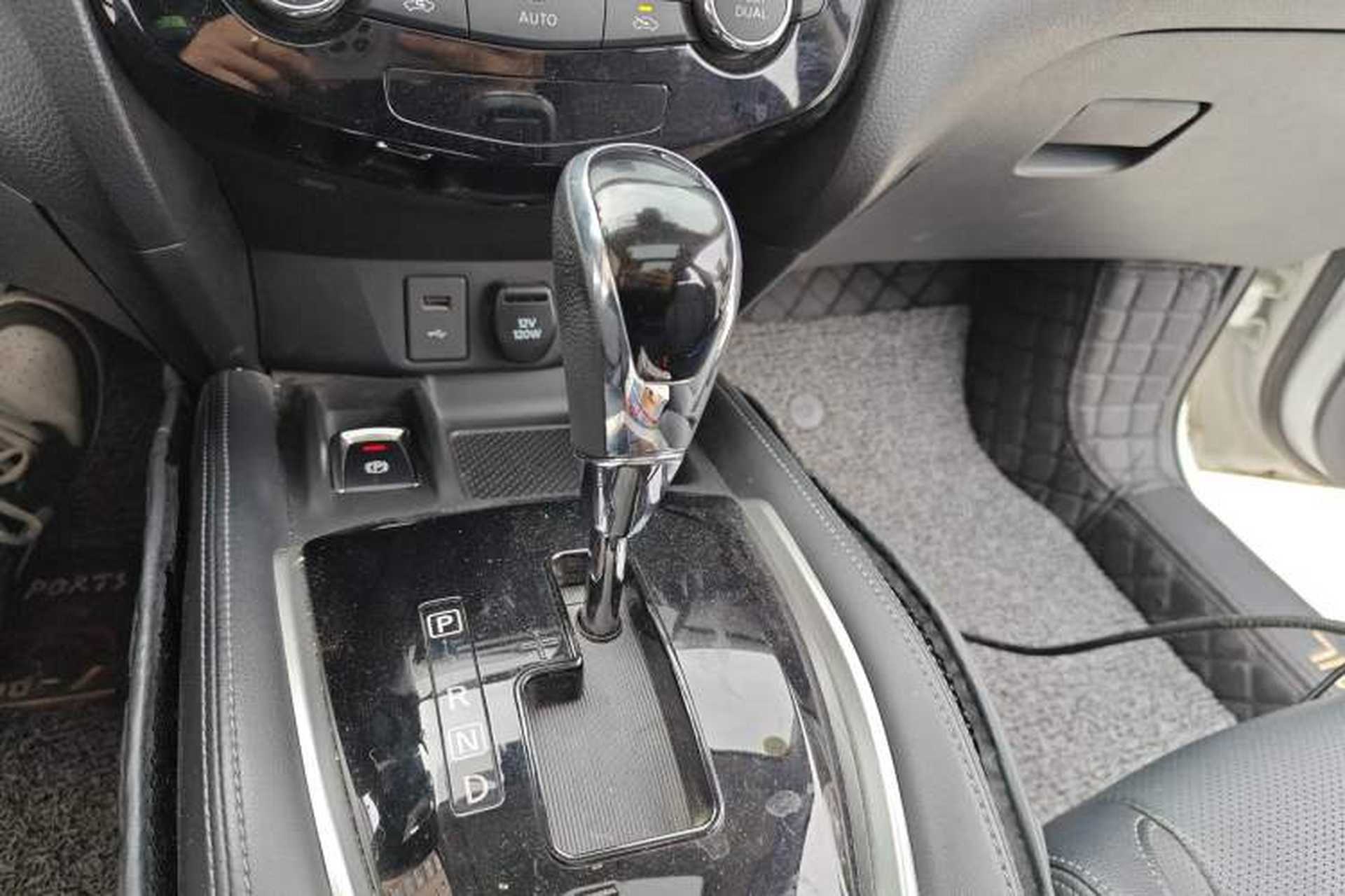 Used Nissan X-Trail 2020 2.0L XL Premium CVT 2WD SmartConnect Luxury Edition Gear Lever