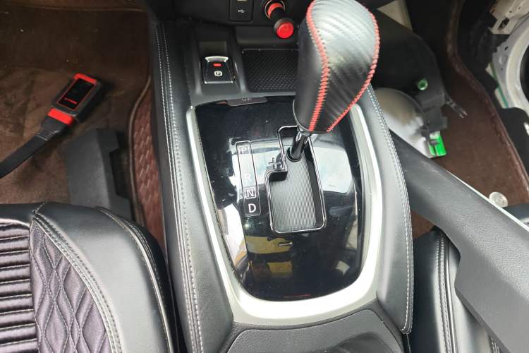 Used Nissan X-Trail 2020 2.0L XL ITS 3-Row CVT 2WD SmartConnect 7-Seater Comfort Edition Gear Lever