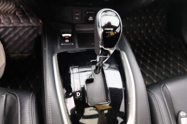 Used Nissan X-Trail 2020 2.0L XL ITS CVT 2WD SmartConnect Comfort Edition Gear Lever