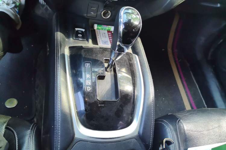 Used Nissan X-Trail 2020 2.0L XL ITS CVT 2WD SmartConnect Comfort Edition Gear Lever