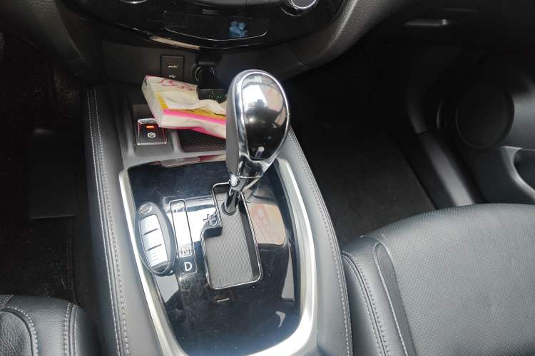 Used Nissan X-Trail 2020 2.0L XL Premium CVT 2WD SmartConnect Luxury Edition Gear Lever
