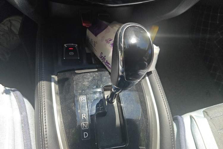Used Nissan X-Trail 2020 2.0L XL Premium CVT 2WD SmartConnect Luxury Edition Gear Lever