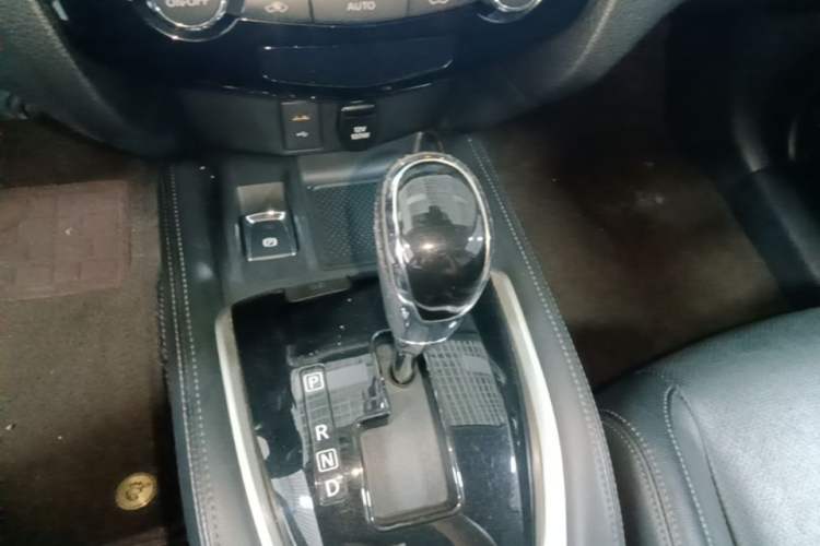 Used Nissan X-Trail 2020 2.0L XL ITS CVT 2WD SmartConnect Comfort Edition Gear Lever