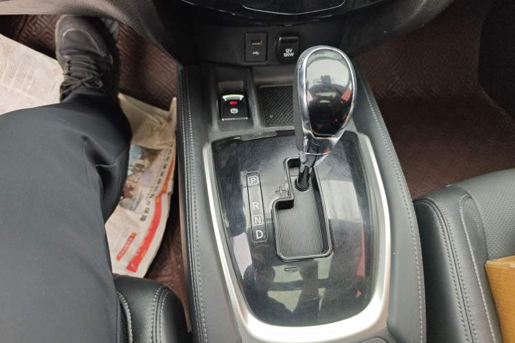 Used Nissan X-Trail 2020 2.0L XL ITS CVT 2WD SmartConnect Comfort Edition Gear Lever