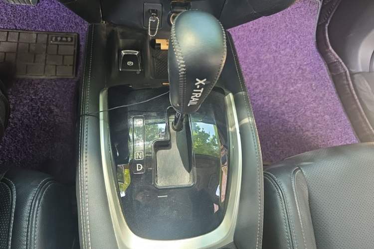 Used Nissan X-Trail 2020 2.0L XL ITS CVT 2WD SmartConnect Comfort Edition Gear Lever