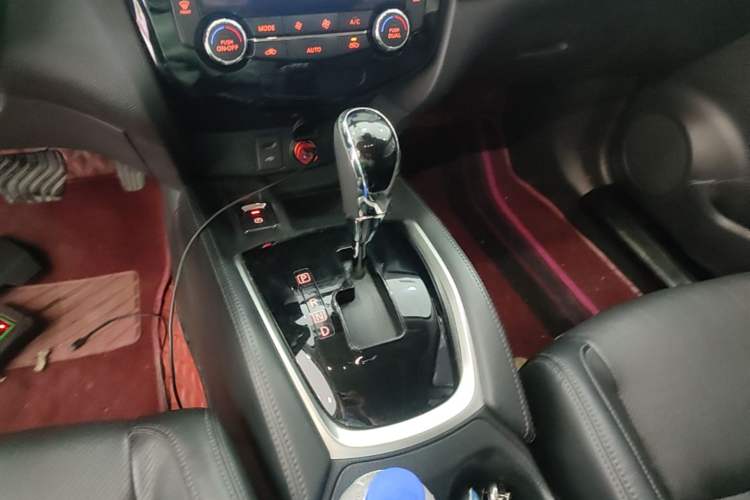Used Nissan X-Trail 2020 2.0L XL Premium CVT 2WD SmartConnect Luxury Edition Gear Lever
