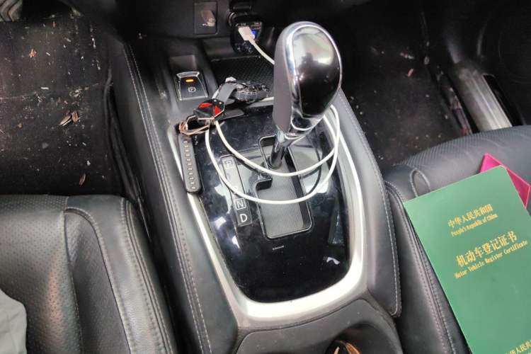 Used Nissan X-Trail 2020 2.0L XL ITS 3-Row CVT 2WD SmartConnect 7-Seater Comfort Edition Gear Lever