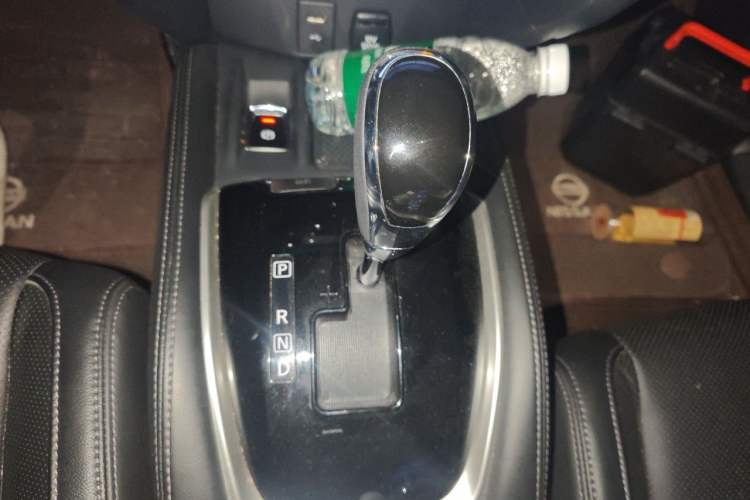 Used Nissan X-Trail 2020 2.0L XL ITS CVT 2WD SmartConnect Comfort Edition Gear Lever