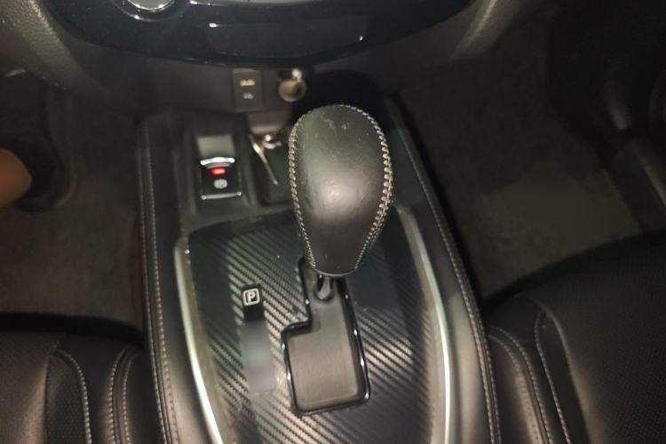 Used Nissan X-Trail 2020 2.0L XL ITS CVT 2WD SmartConnect Comfort Edition Gear Lever