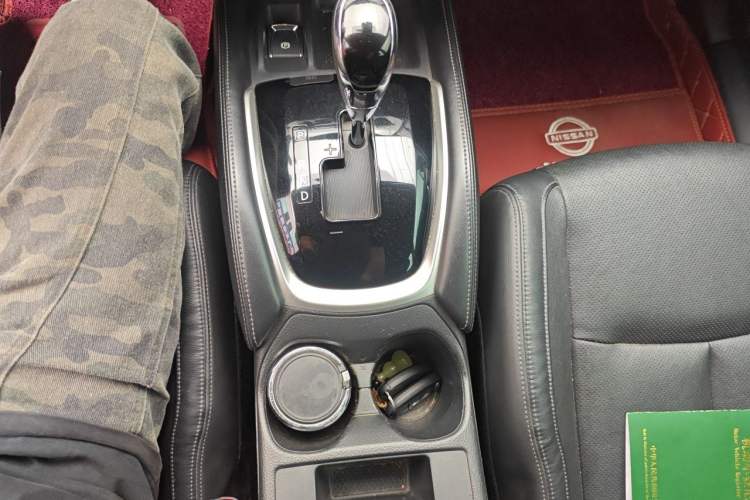 Used Nissan X-Trail 2020 2.0L XL ITS CVT 2WD SmartConnect Comfort Edition Gear Lever