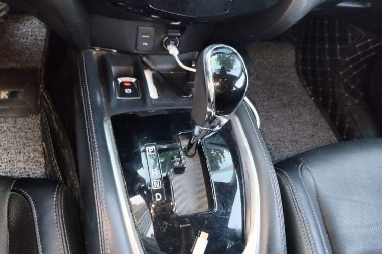 Used Nissan X-Trail 2020 2.0L XL ITS CVT 2WD SmartConnect Comfort Edition Gear Lever