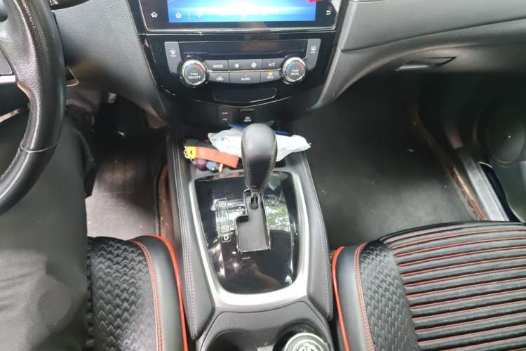 Used Nissan X-Trail 2020 2.5L XL ITS CVT 4WD Deluxe Navigation Edition Gear Lever