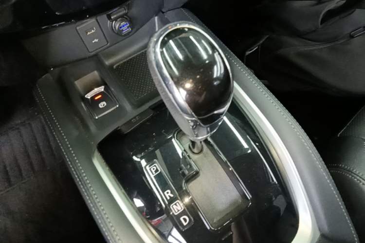 Used Nissan X-Trail 2020 2.0L XL ITS CVT 2WD SmartConnect Comfort Edition Gear Lever