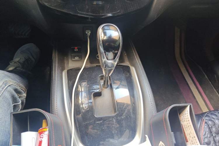Used Nissan X-Trail 2020 2.5L XL ITS CVT 4WD Deluxe Navigation Edition Gear Lever