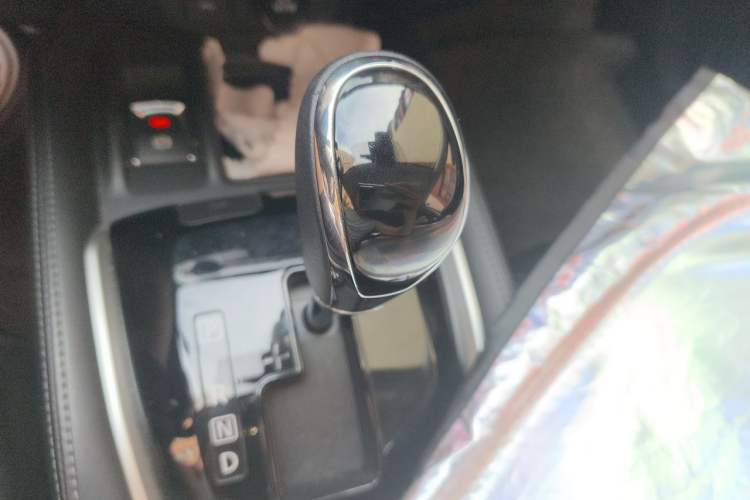 Used Nissan X-Trail 2020 2.0L XL ITS CVT 2WD SmartConnect Comfort Edition Gear Lever