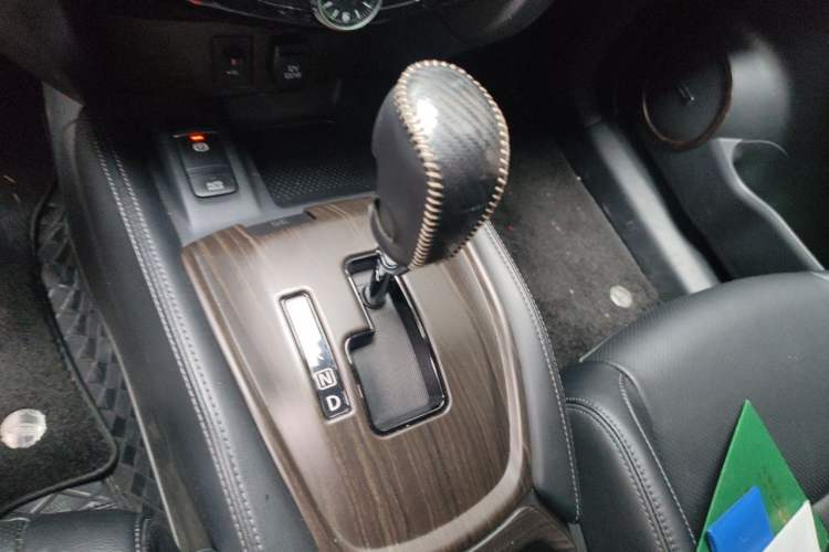 Used Nissan X-Trail 2020 2.5L XL ITS CVT 4WD Deluxe Navigation Edition Gear Lever
