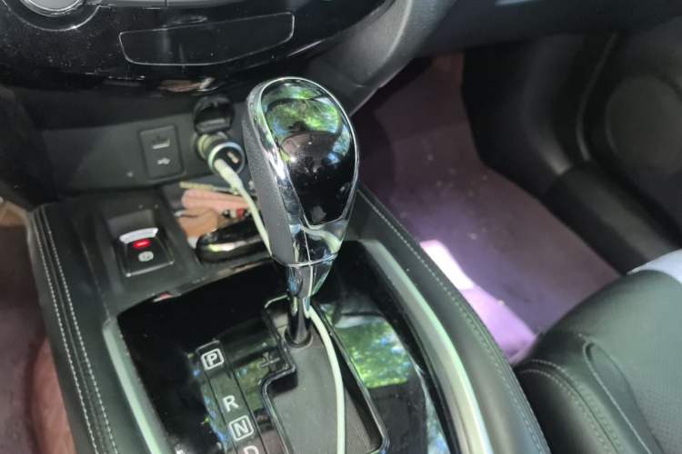 Used Nissan X-Trail 2020 2.0L XL ITS CVT 2WD SmartConnect Comfort Edition Gear Lever