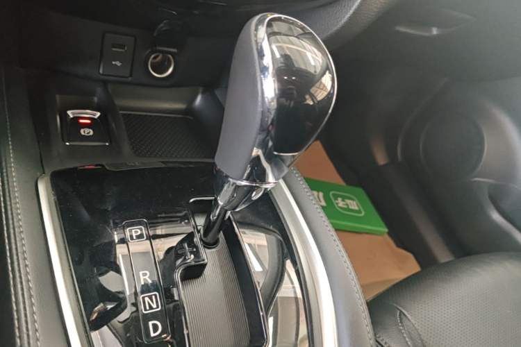 Used Nissan X-Trail 2020 2.0L XL ITS CVT 2WD SmartConnect Comfort Edition Gear Lever