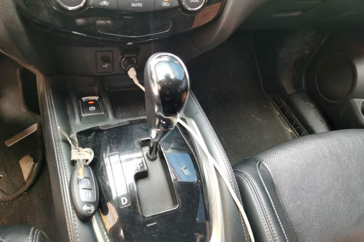 Used Nissan X-Trail 2020 2.0L XL ITS CVT 2WD SmartConnect Comfort Edition Gear Lever