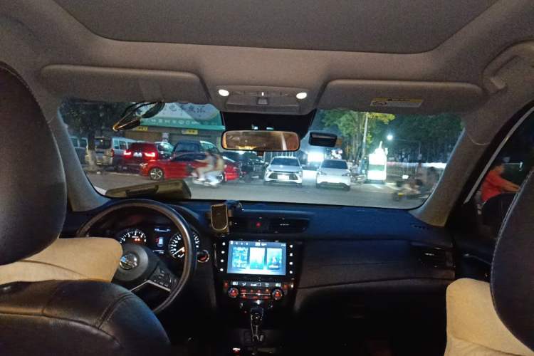 Used Nissan X-Trail 2020 2.0L XL Premium CVT 2WD SmartConnect Luxury Edition Headliner