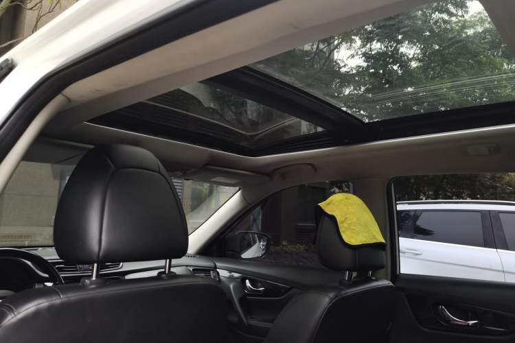 Used Nissan X-Trail 2020 2.5L XL ITS CVT 4WD Deluxe Navigation Edition Headliner