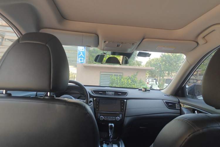 Used Nissan X-Trail 2020 2.5L XL ITS CVT 4WD Deluxe Navigation Edition Headliner