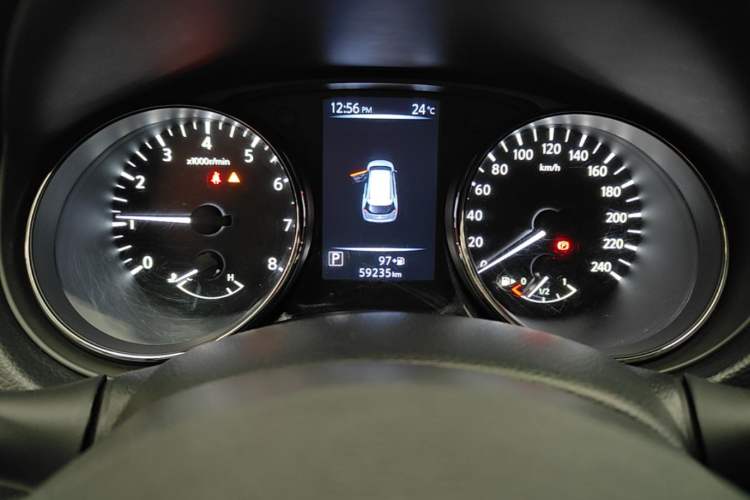 Used Nissan X-Trail 2020 2.0L XL Premium CVT 2WD SmartConnect Luxury Edition Instrument Cluster