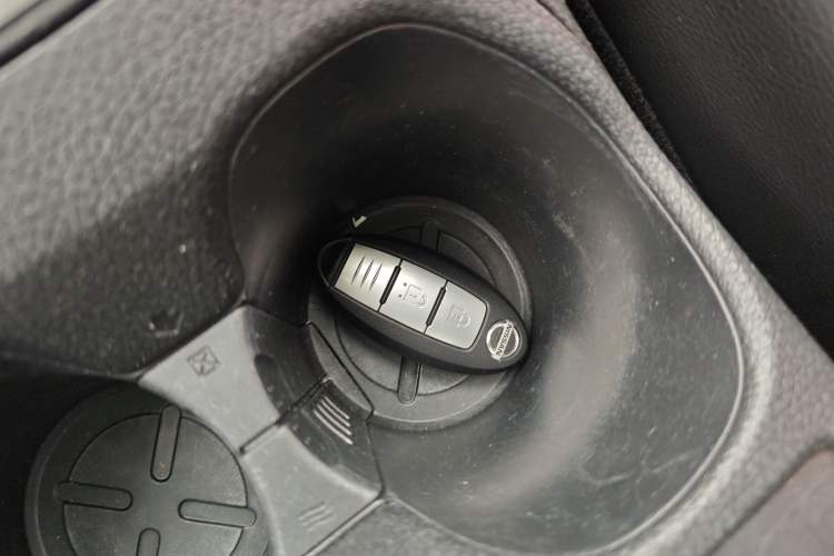 Used Nissan X-Trail 2020 2.0L XL ITS CVT 2WD SmartConnect Comfort Edition Interior 1