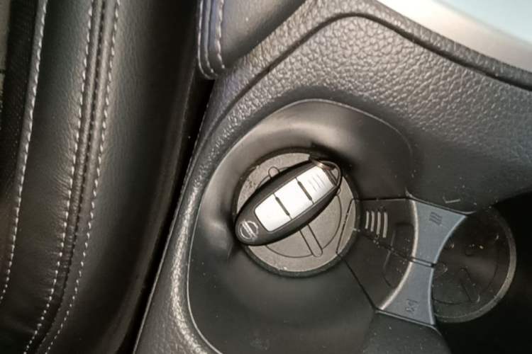 Used Nissan X-Trail 2020 2.0L XL ITS CVT 2WD SmartConnect Comfort Edition Interior 1