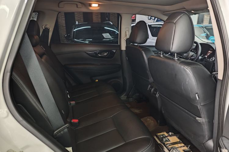 Used Nissan X-Trail 2020 2.0L XL Premium CVT 2WD SmartConnect Luxury Edition Interior 1