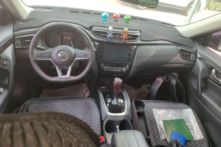 Used Nissan X-Trail 2020 2.0L XL ITS CVT 2WD SmartConnect Comfort Edition Interior 2