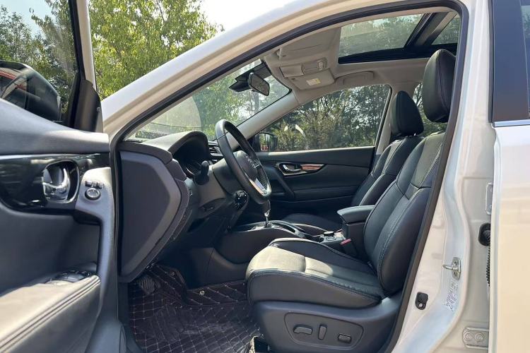 Used Nissan X-Trail 2020 2.5L XL ITS CVT 4WD Deluxe Navigation Edition Interior 2