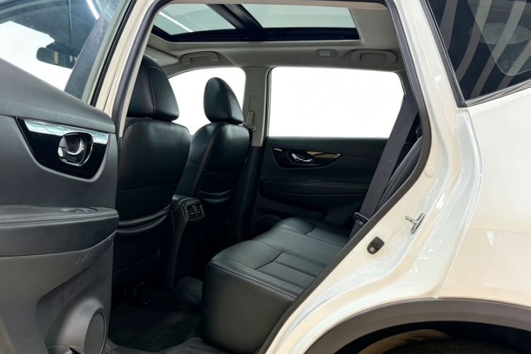 Used Nissan X-Trail 2020 2.0L XL ITS CVT 2WD SmartConnect Comfort Edition Interior 2