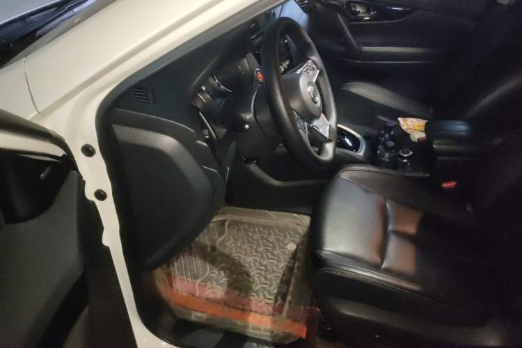 Used Nissan X-Trail 2020 2.5L XL ITS CVT 4WD Deluxe Navigation Edition Interior 3