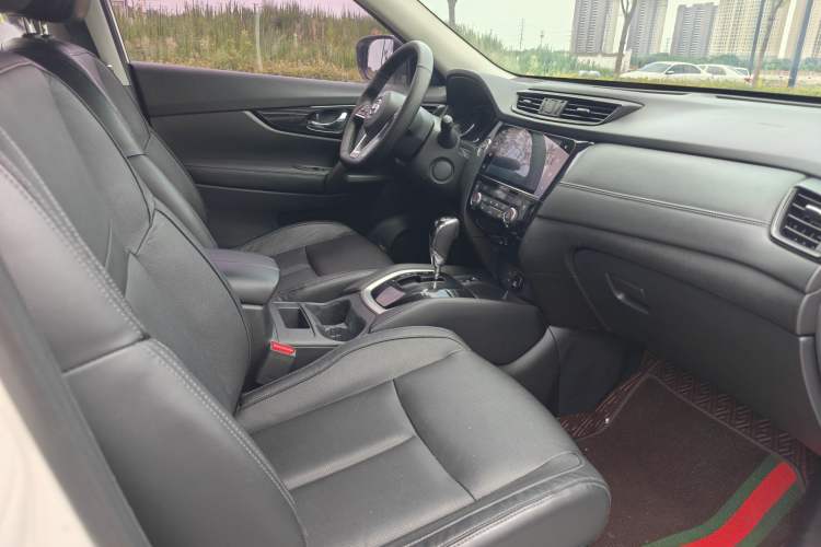 Used Nissan X-Trail 2020 2.0L XL ITS CVT 2WD SmartConnect Comfort Edition Interior 4