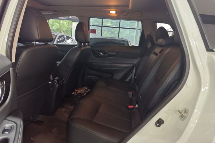 Used Nissan X-Trail 2020 2.0L XL Premium CVT 2WD SmartConnect Luxury Edition Interior 5