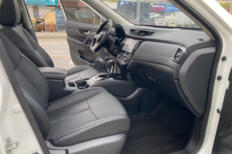 Used Nissan X-Trail 2020 2.0L XL ITS CVT 2WD SmartConnect Comfort Edition Interior 6