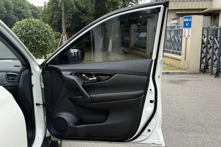 Used Nissan X-Trail 2020 2.0L XL ITS CVT 2WD SmartConnect Comfort Edition Interior 7