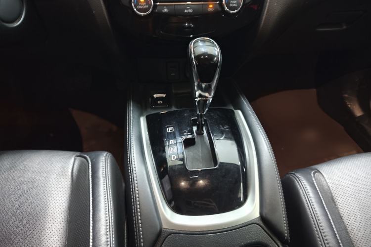 Used Nissan X-Trail 2020 2.0L XL Premium CVT 2WD SmartConnect Luxury Edition Interior 8