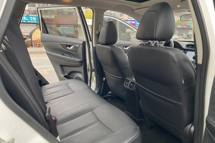 Used Nissan X-Trail 2020 2.0L XL ITS CVT 2WD SmartConnect Comfort Edition Interior 8