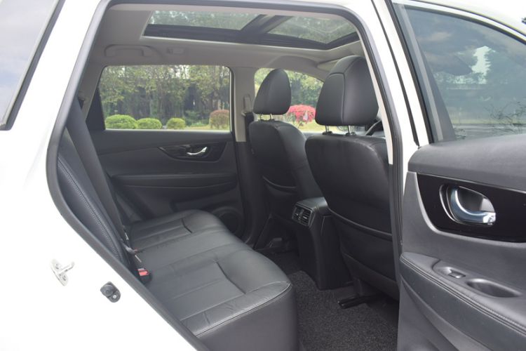 Used Nissan X-Trail 2020 2.0L XL ITS CVT 2WD SmartConnect Comfort Edition Interior 8