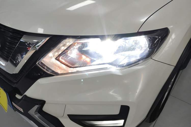 Used Nissan X-Trail 2020 2.0L XL ITS 3-Row CVT 2WD SmartConnect 7-Seater Comfort Edition Left Front Headlight