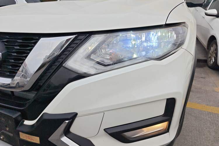 Used Nissan X-Trail 2020 2.0L XL ITS 3-Row CVT 2WD SmartConnect 7-Seater Comfort Edition Left Front Headlight