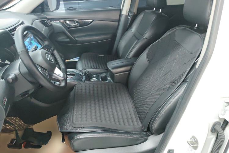Used Nissan X-Trail 2020 2.0L XL ITS 3-Row CVT 2WD SmartConnect 7-Seater Comfort Edition Left Front Seat