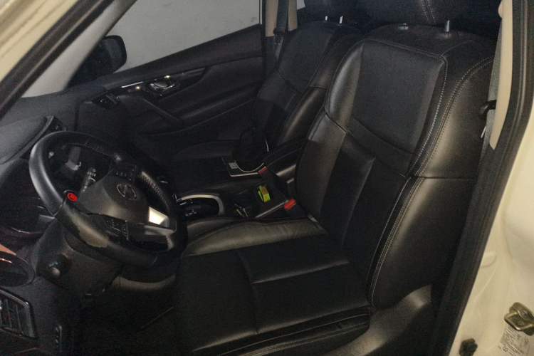 Used Nissan X-Trail 2020 2.0L XL Premium CVT 2WD SmartConnect Luxury Edition Left Front Seat